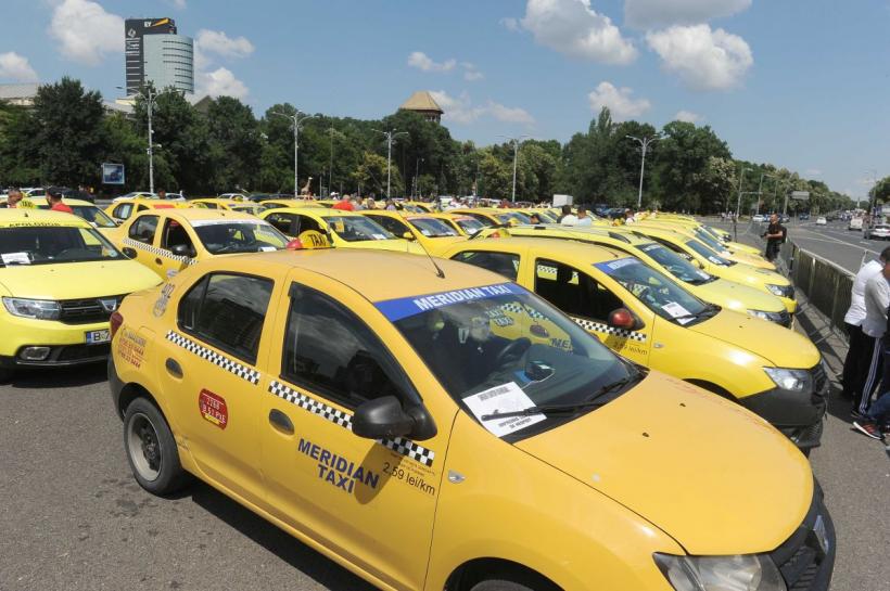 Protest al taximetriștilor în fața Palatului Victoria, împotriva aplicațiilor de ride-sharing gen Uber și Bold 18845913