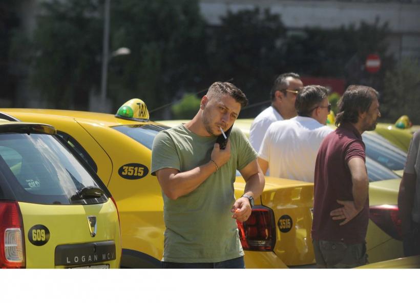 Protest al taximetriștilor în fața Palatului Victoria, împotriva aplicațiilor de ride-sharing gen Uber și Bold 18845916