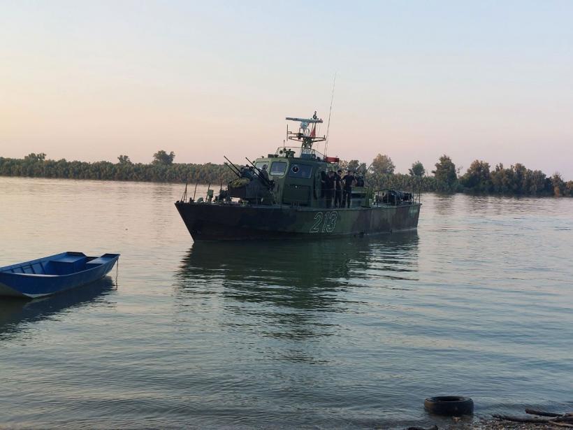 Dezastru ecologic! 35 de tone de petrol s-au scurs în Dunăre și se îndreaptă spre România