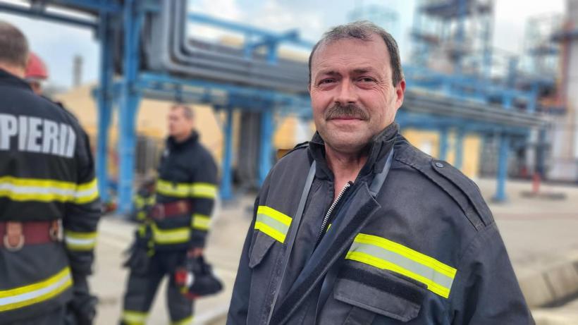 Eroii zilei: și-au lăsat acasă soțiile, copiii, părinții și au venit în sprijin la Petromidia 18846179