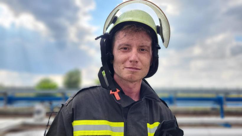 Eroii zilei: și-au lăsat acasă soțiile, copiii, părinții și au venit în sprijin la Petromidia 18846180