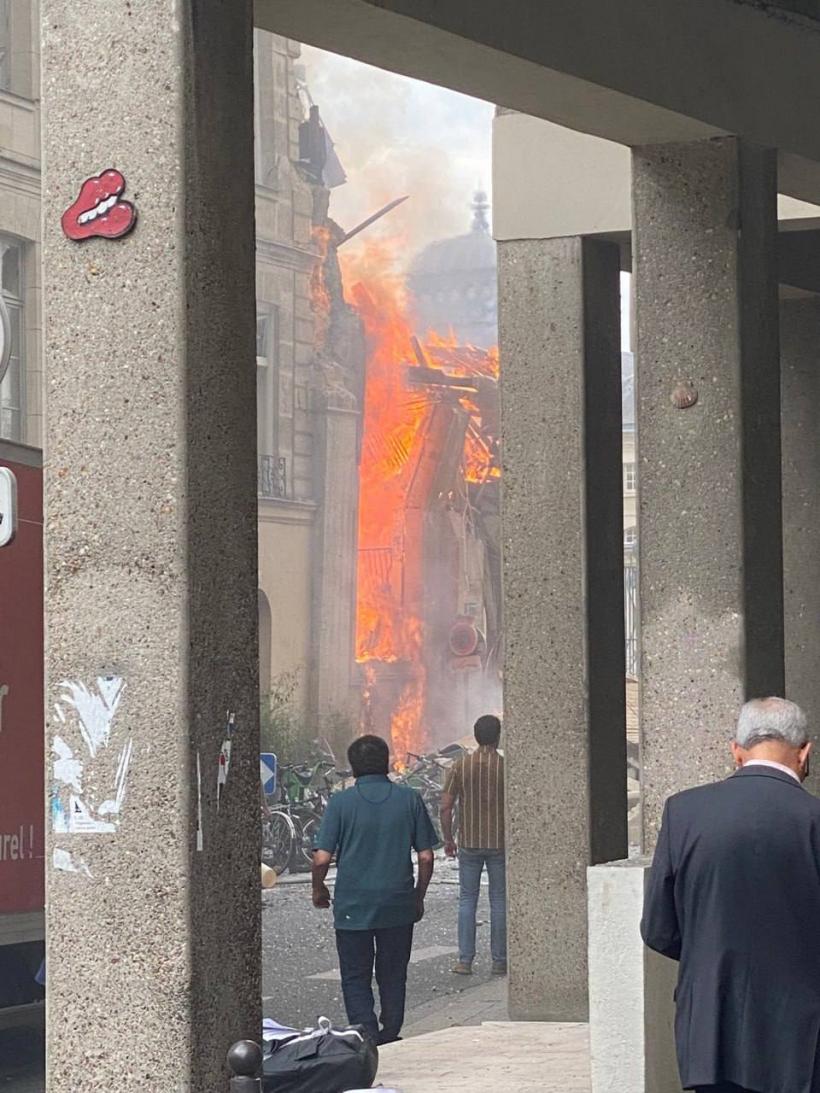 Video: Numeroşi răniţi în urma unei explozii violente la Academia Americană din Paris 18846162