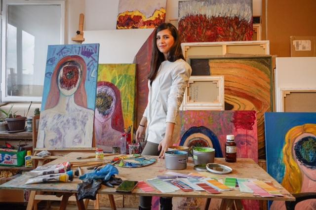 La pas prin atelierele UAP din România. Sabina Suru, Ilina Schileru și Daniel Stancu, printre artiștii care-și deschid atelierele într-un duplex cultural București - Râmnicu Vâlcea 18845921