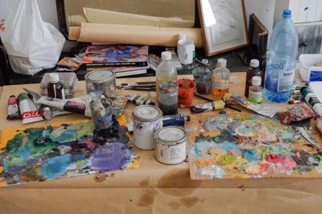 La pas prin atelierele UAP din România. Sabina Suru, Ilina Schileru și Daniel Stancu, printre artiștii care-și deschid atelierele într-un duplex cultural București - Râmnicu Vâlcea 18845925