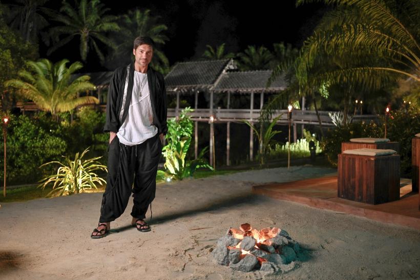 Premieră la Insula Iubirii: flacăra ispitei – cel mai de temut semnal primit de pe insula partenerilor  „Flacăra ispitei se va aprinde de fiecare dată când partenerul unuia dintre voi va trece limita!” 18846136