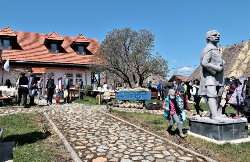 Satul lui Badea Cârțan împlinește 550 de ani 18846095