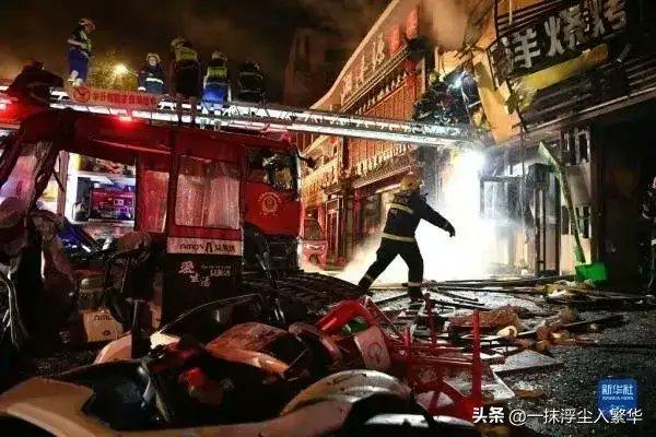 Cel puțin 31 de morți după o explozie produsă într-un restaurant din China 18846213
