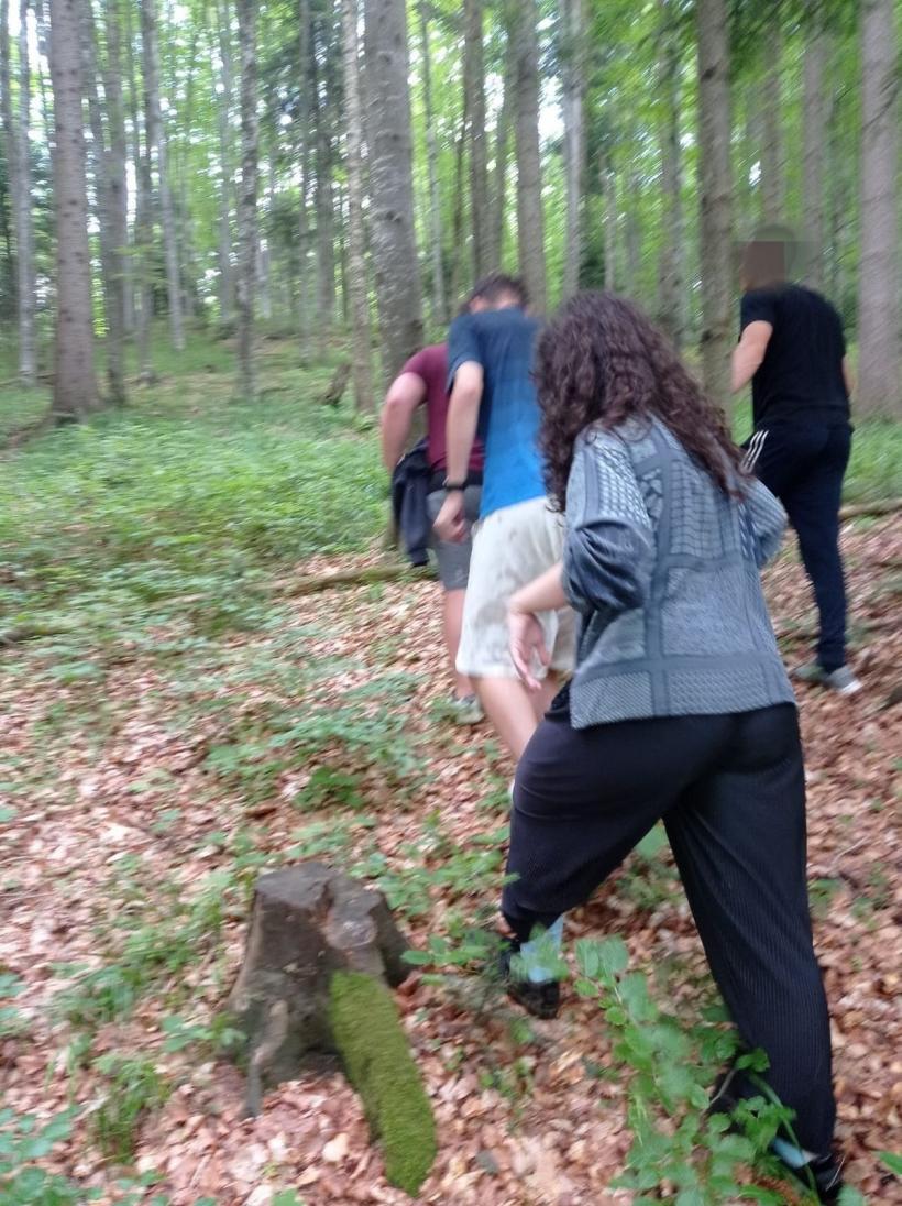 Adolescenți rătăciți pe munte, găsiți de jandarmii din Predeal 18846386