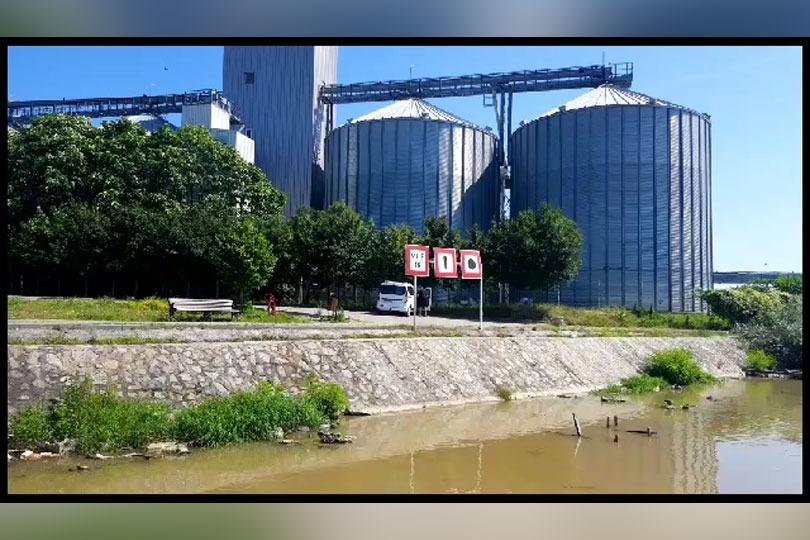 Unda de poluare formată anterior pe Dunăre în zona Cělarevo (Serbia) a fost stopată înainte de a ajunge la granița României 18846294