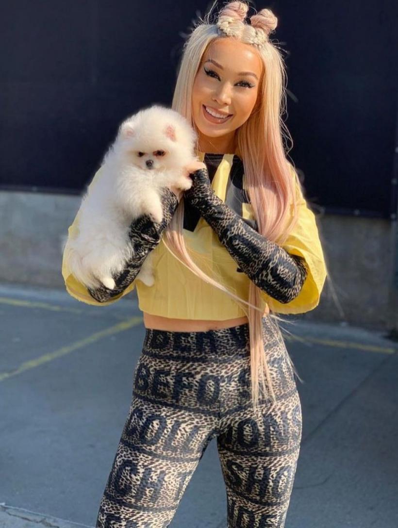 Cântăreață celebră din România, băută și drogată, oprită de polițiști în Sectorul 2 18846511