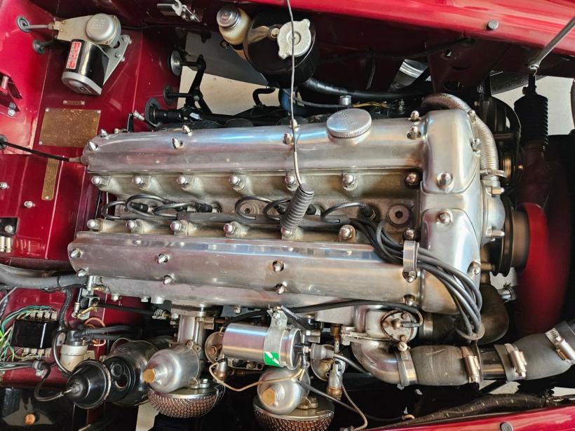 Nebunie la Registrul Auto Român. Mașină de 3,5 milioane euro adusă la ITP în România  18846577