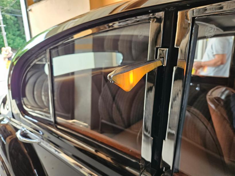 Nebunie la Registrul Auto Român. Mașină de 3,5 milioane euro adusă la ITP în România  18846582