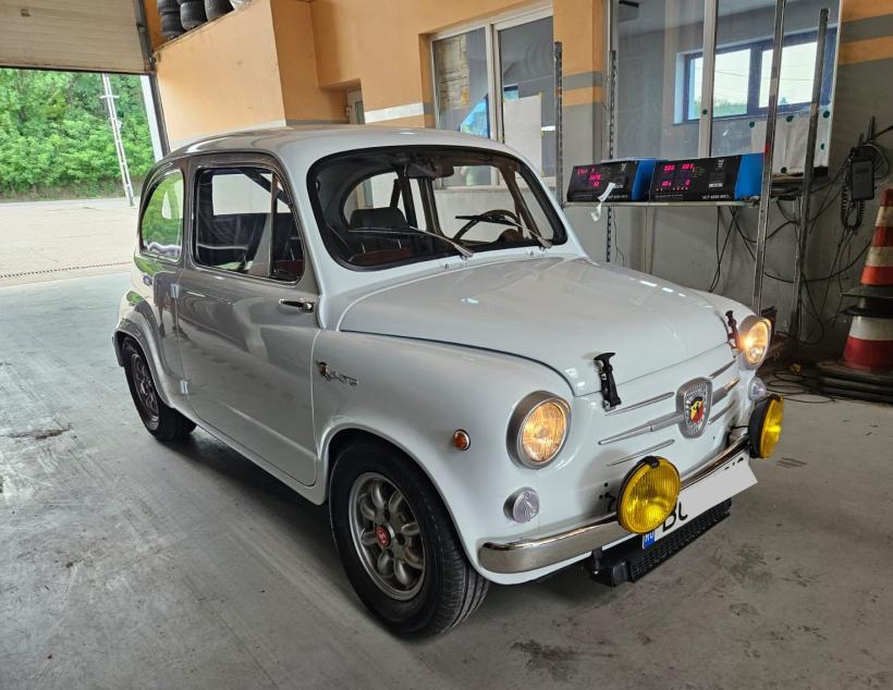 Nebunie la Registrul Auto Român. Mașină de 3,5 milioane euro adusă la ITP în România  18846584