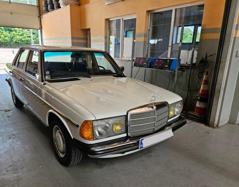 Nebunie la Registrul Auto Român. Mașină de 3,5 milioane euro adusă la ITP în România  18846586