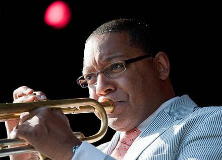 Wynton Marsalis și Jazz at Lincoln Center Orchestra revin la București după succesul absolut din 2021, cu două concerte-surpriză la Athenaeum Summer Festival 2023, pe 25 și 26 iunie 18846595