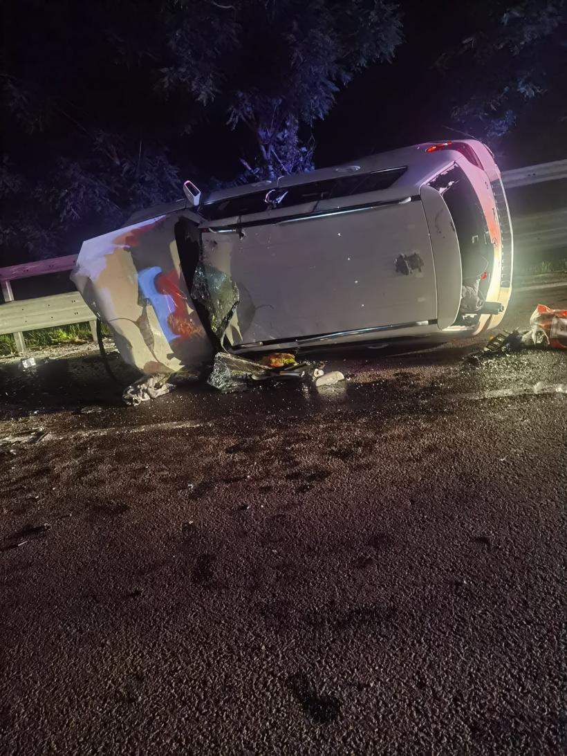 Accident cu 4 victime pe Valea Oltului. Șoferul vinovat a fugit pentru că era beat 18846661