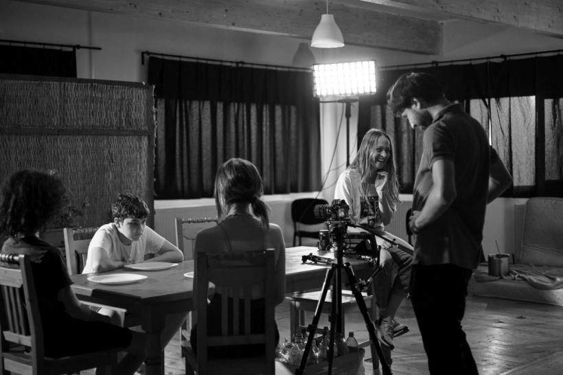 #expriențaIdeoIdeis pune pe scenă și pe ecrane relația oamenilor cu orașele lor. Victor Morozov semnează scenariile celor două producții. 18846404