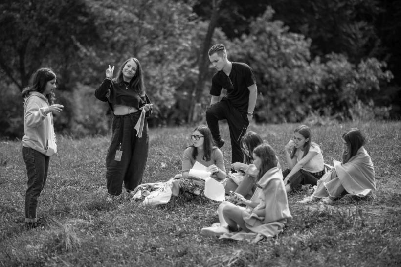 #expriențaIdeoIdeis pune pe scenă și pe ecrane relația oamenilor cu orașele lor. Victor Morozov semnează scenariile celor două producții. 18846405