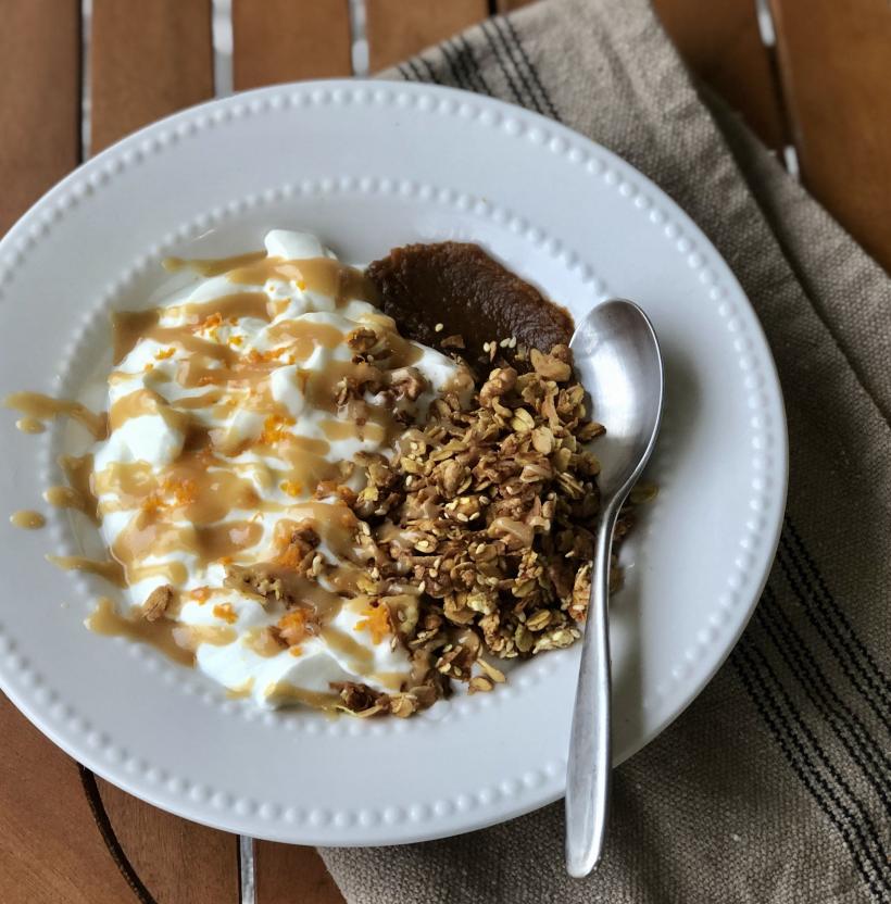 Granola cu miere: Micul dejun gustos și sănătos 18846778