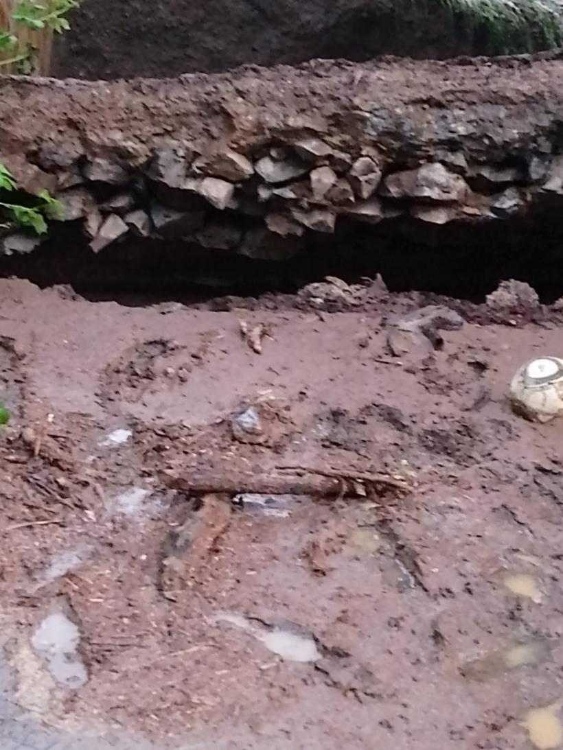 S-a dezlănțuit potopul la Cerbăl! Drum complet distrus într-o clipă de furia naturii 18846760