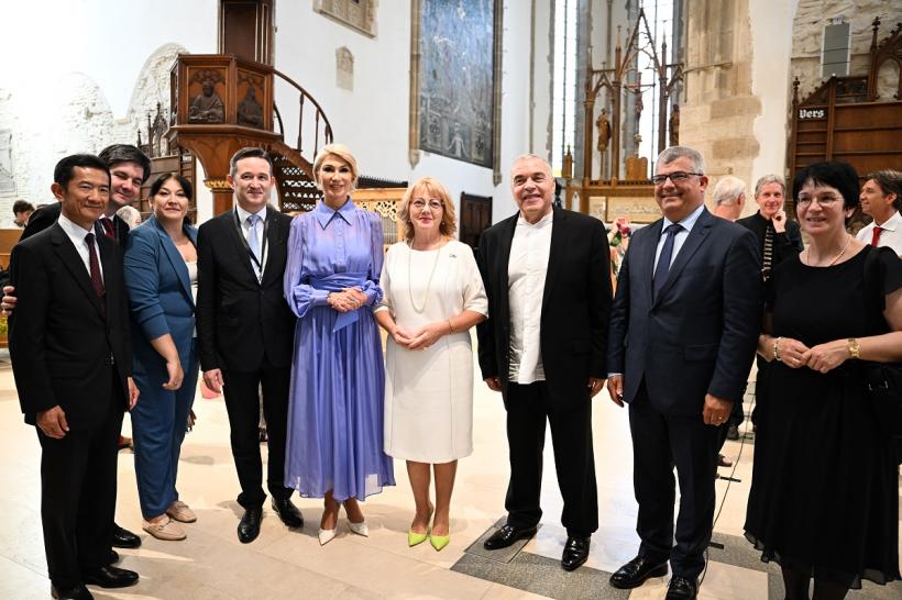 Prima zi de FITS a debutat în forță, cu invitați speciali și spectacole de neuitat! 18846857