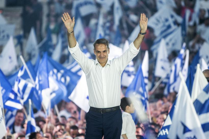 Alegeri în Grecia: Mitsotakis revine în funcția de premier după o victorie electorală zdrobitoare