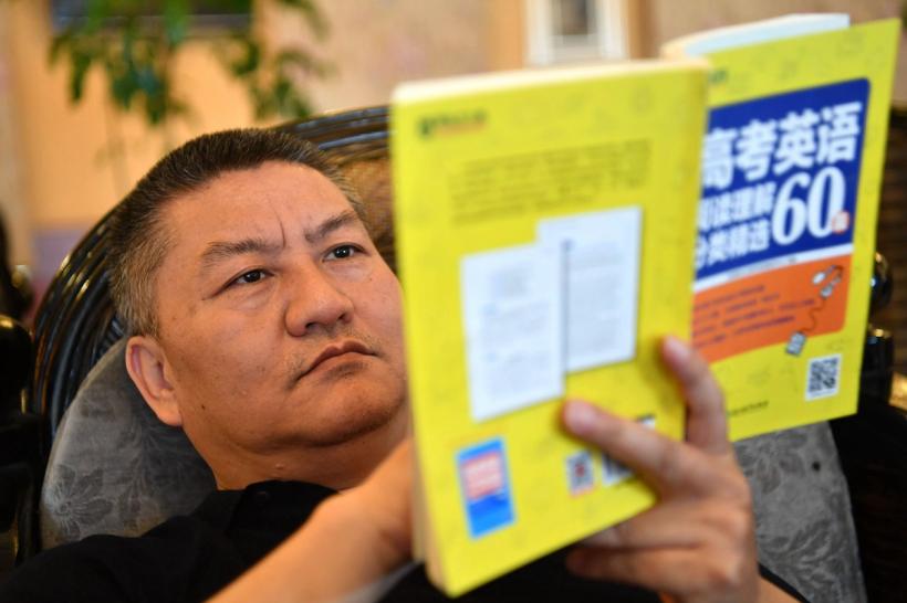 Un milionar perseverent: A picat pentru a 27-a oară admiterea la universitate! 18846918