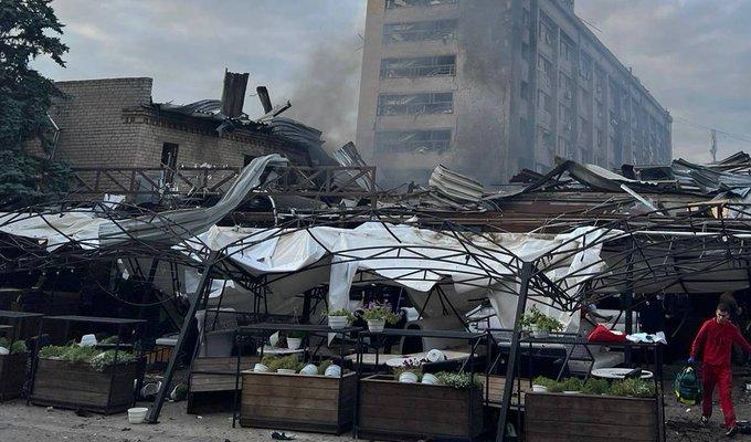 Rusia a atacat cu rachete o zonă de restaurante din Kramatorsk, Ucraina 18847311