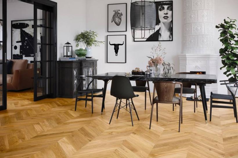 Cum alegi modelul potrivit de parchet triplustratificat? Un ghid pentru modelele de montaj parchet: Chevron, Herringbone și alte modele interesante. 18847433