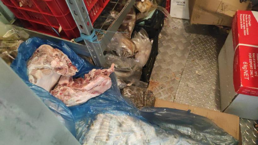 Nenorocire la un restaurant din Costinești! Turiștii sunt serviți cu gândaci, mizerie, mucegai și produse expirate 18847332