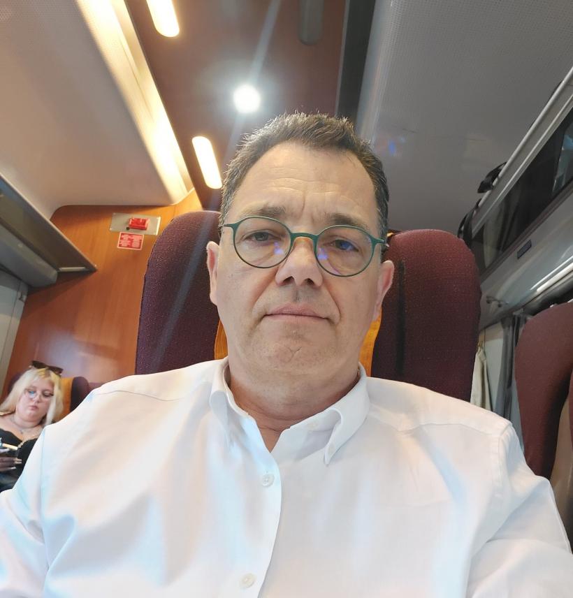 Ministrul Economiei a plecat pe Litoral cu trenul: Reprezintă o opțiune foarte bună. Este curat și sigur