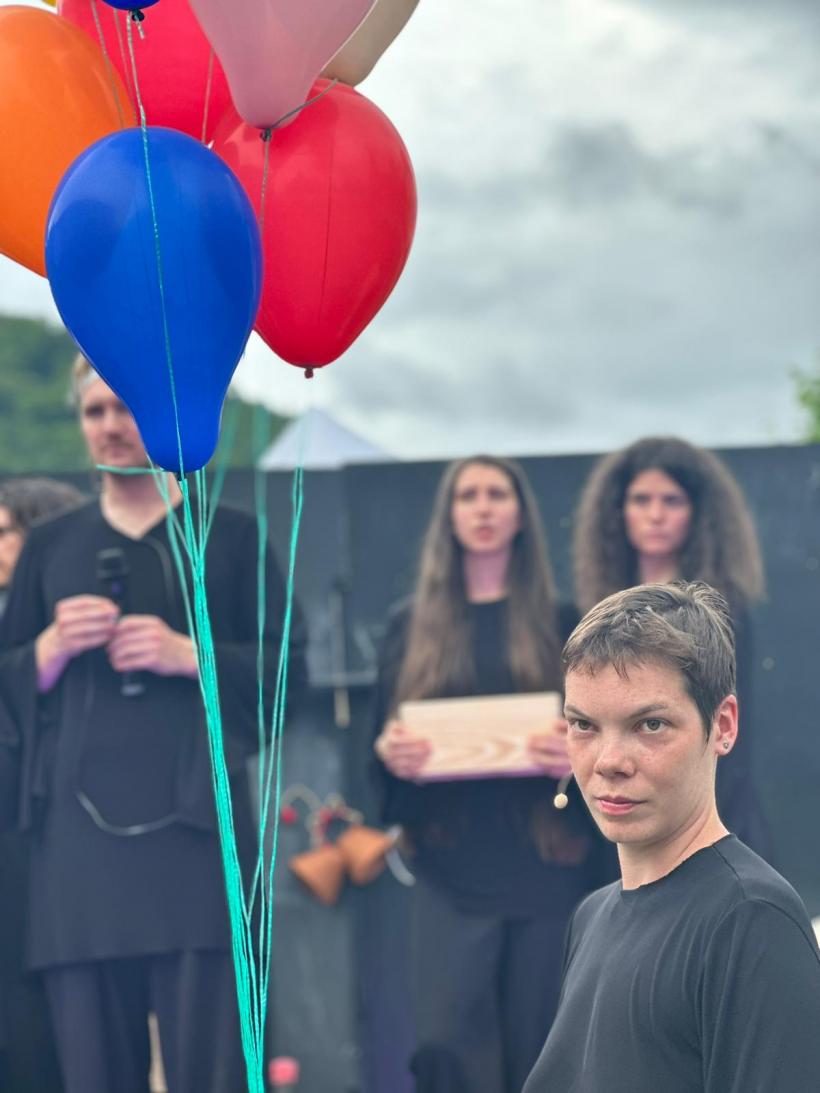 Stagiunea mobilă unteatru: proiectul care pune unteatru pe roți și valorifică diversitatea culturală din Transilvania 18847709