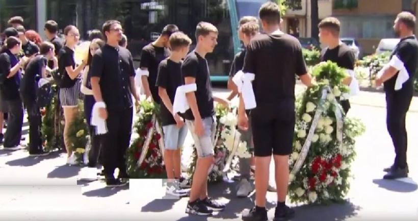 Răsturnare de situaţie! Ce au aflat anchetatorii chiar în ziua înmormântării fetei ucise în Craiova
