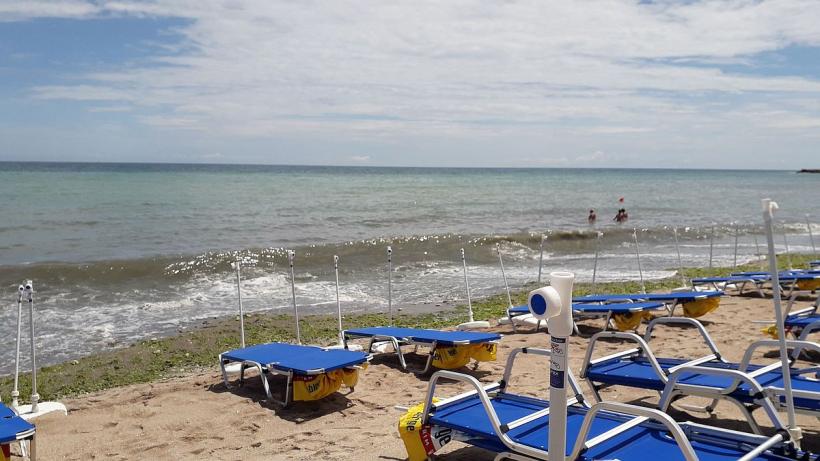 Incredibil! Cât costă să întindeți cearșaful pe plaja din Năvodari 18847926