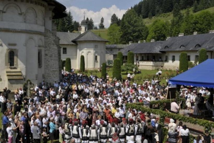 Mănăstirea Putna se pregătește de sărbătoare