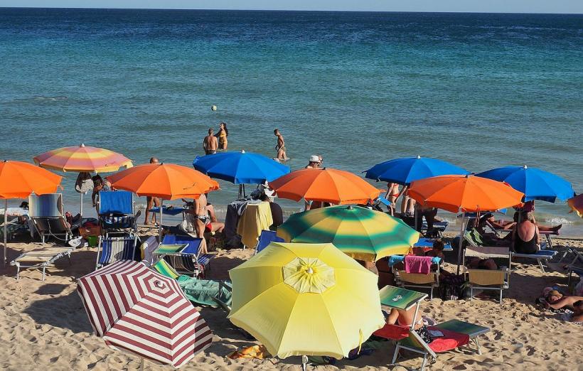 Ministrul Economiei: Trebuie să creăm împreună povestea de succes care să atragă turiștii pe litoral 18848055