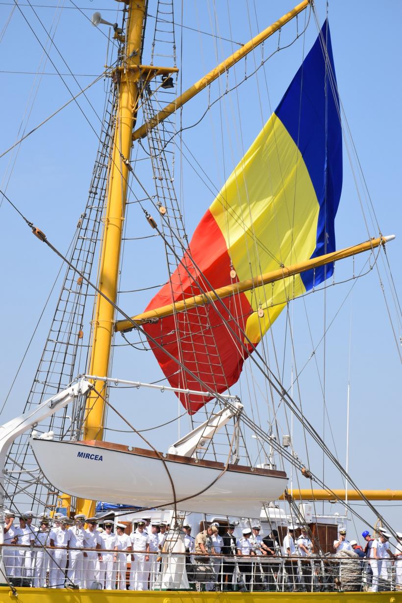 Studenții Academiei Navale „Mircea cel Bătrân”, practică marinărească în Marea Mediterană și Marea Neagră 18848170