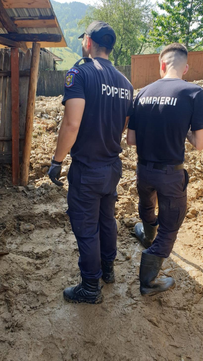 Rupere de nori în Bacău. 45 de locuințe și anexe afectate într-un singur sat 18848684