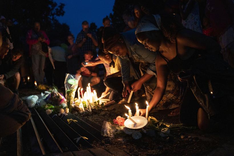 Cel puțin 16 persoane, printre care și copii, au fost ucise de o scurgere de gaz în Africa de Sud 18848652