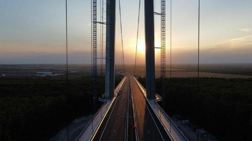 Primul accident pe podul peste Dunăre de la Brăila, chiar în ziua inaugurării