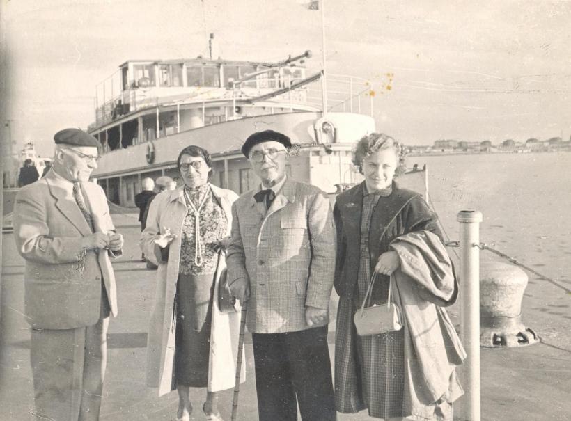 Tudor Arghezi, maestrul scrisului „pe dedesubt” 18848749