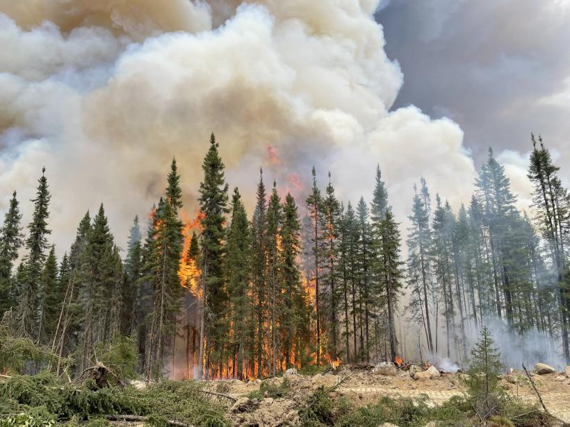 Peste 600 de incendii forestiere devastatoare în Canada. 155.000 de oameni și-au părăsit locuințele 18849084