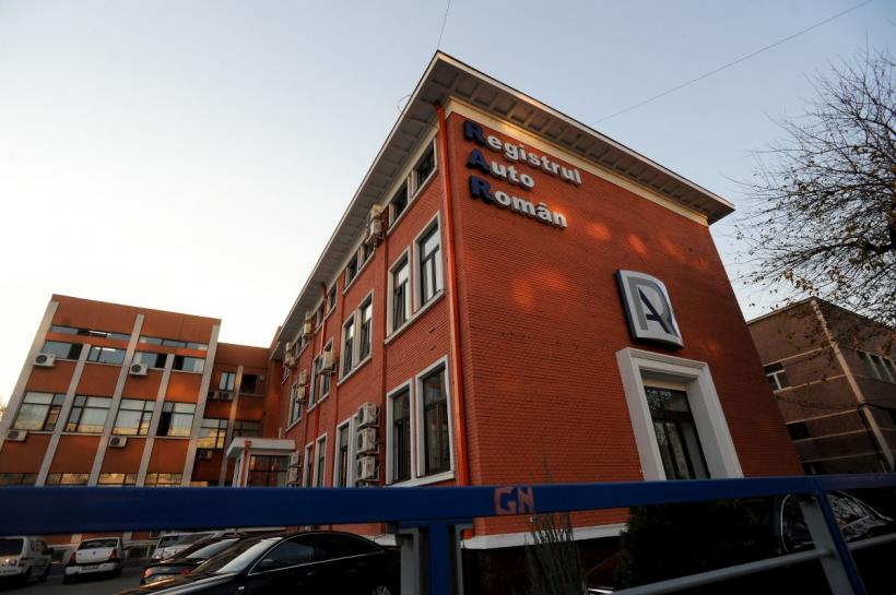 Misteriosul caz al bărbatului care 14 ani a condus o instituţie de stat fără să fie angajat 18849145