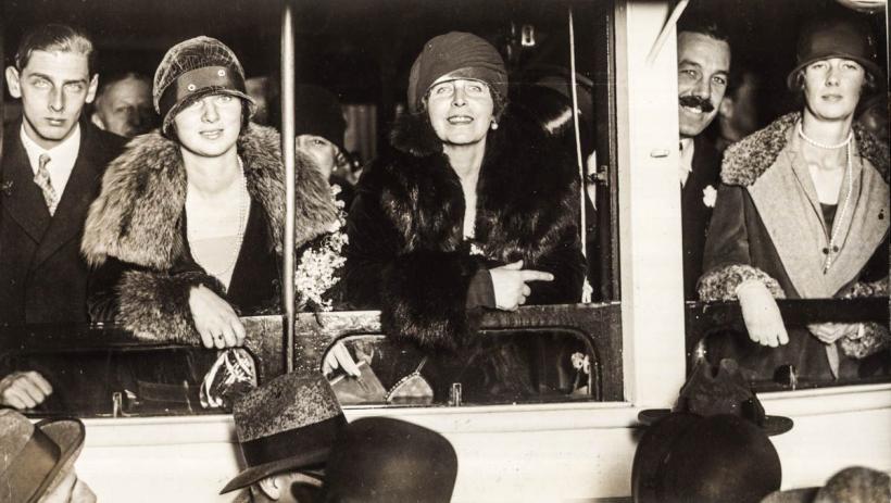 Maria, regina (amer)indienilor Sioux 18849281