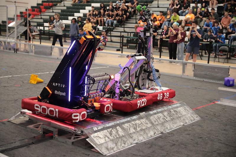 Echipa de robotică a Liceului Național de Informatică Arad ”Delta Force” a pus Aradul și România încă odată pe harta roboticii mondiale 18849746