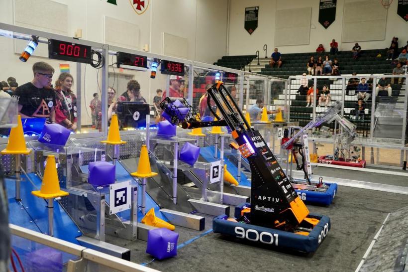 Echipa de robotică a Liceului Național de Informatică Arad ”Delta Force” a pus Aradul și România încă odată pe harta roboticii mondiale 18849748