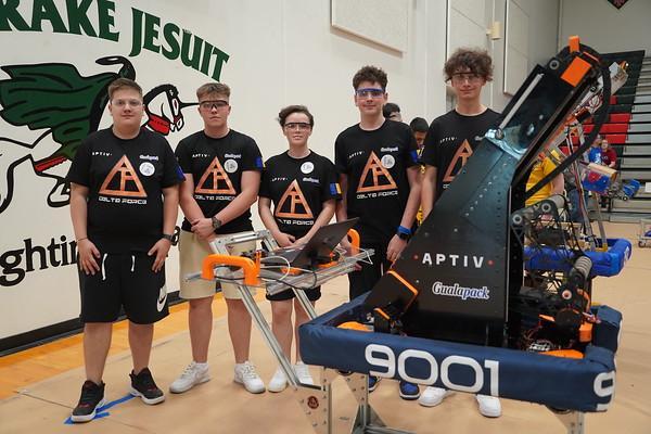 Echipa de robotică a Liceului Național de Informatică Arad ”Delta Force” a pus Aradul și România încă odată pe harta roboticii mondiale 18849749