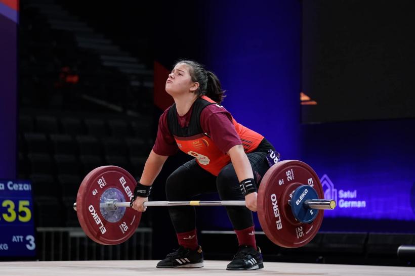 Performanța României la Europenele de haltere Under 15 și Under 17  de la Chișinău  18849775