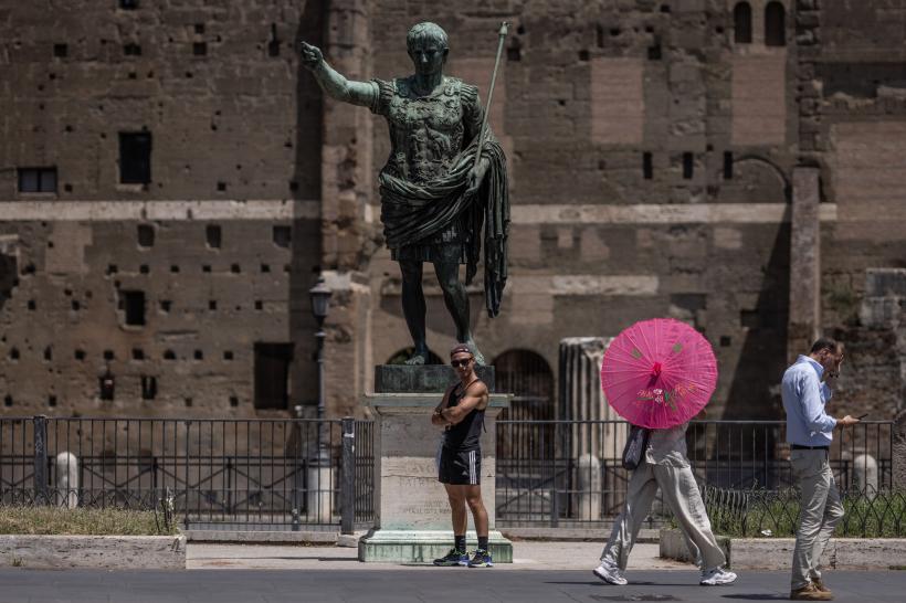 Cod roșu de caniculă în 15 orașe din Italia. 43 de grade Celsius la Roma 18850046