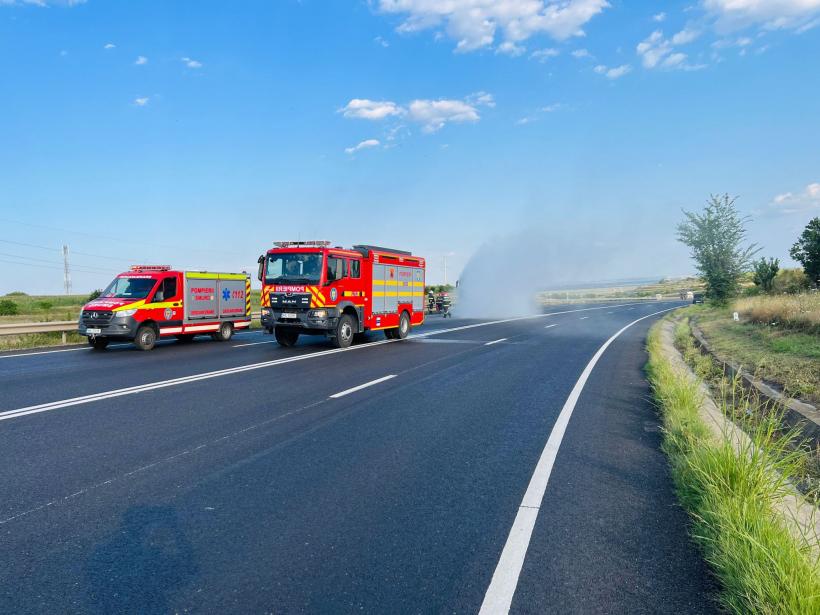 Pericol de explozie. O cisternă încărcată cu acetat de butil a luat foc pe DN5, în Giurgiu 18850194